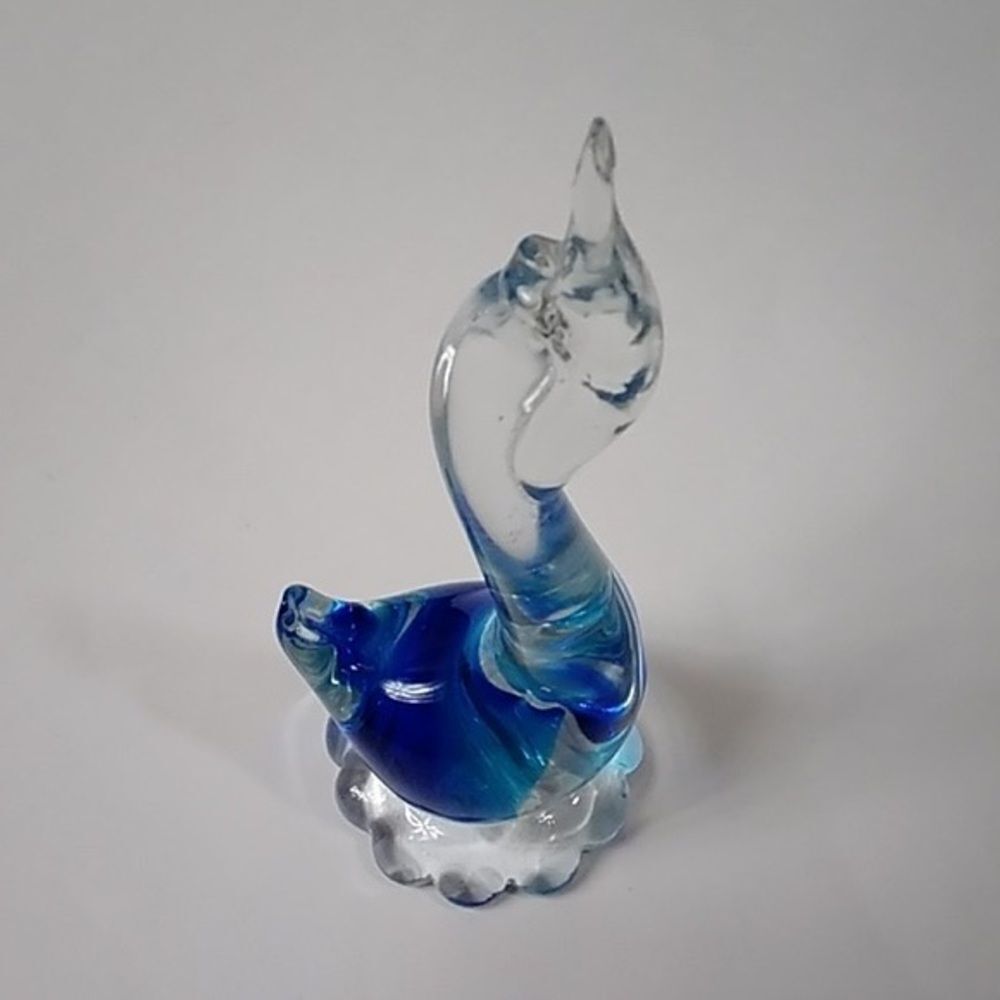 Vintage Art Handmade Swan Glass Paperwear